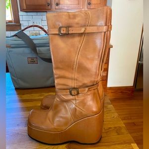 Steve Madden Vintage Platform Boot, Size 10